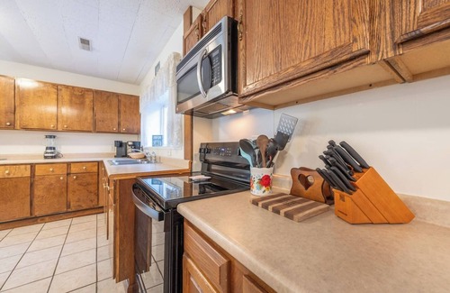 Ingles House | Waterfront with Hot tub and Dock, across from State Park boat Launch