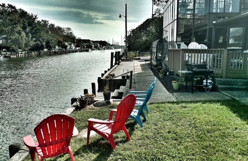 Lanoka Harbor House | Waterfront with HUGE bulkhead, Minutes to Bay and Beach, Kayaker's Paradise