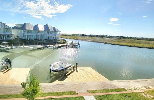Rockport House | Waterfront Wonderland