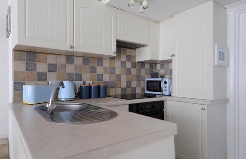Charmouth Cottage | WATERLOO PLACE, pet friendly, country holiday cottage in Charmouth