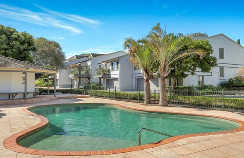 Terrigal Apartment | WATERMARK #17 | Pool in complex | Accom Holidays
