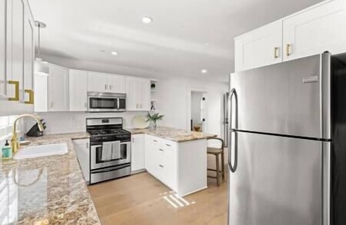 Carpinteria Apartment | Watermark Suite A