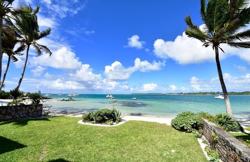 Trou d'Eau Douce Apartment | Watermelon Beach Apartment on first floor with direct access to beach-sea