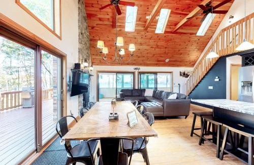 Naples House | Waters Edge Escape