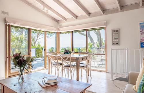 Lorne House | Watershack - Expansive ocean views, close to town