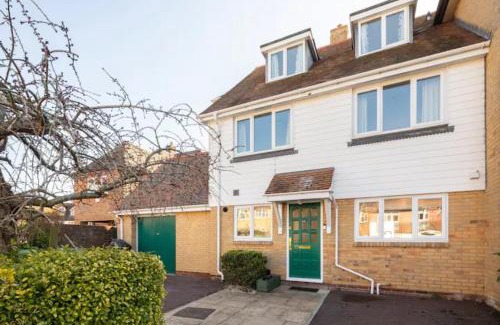 Abingdon House | Waterside 4BR on Abingdon Marina Access Oxford