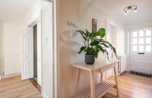 Abingdon House | Waterside 4BR on Abingdon Marina Access Oxford