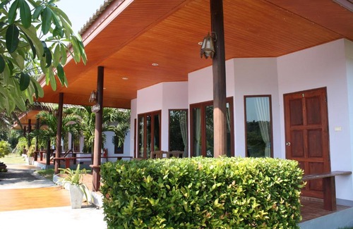 Pranburi Resort | Waterside Resort
