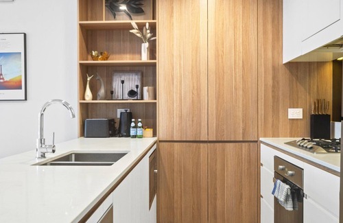 Sydney Olympic Park Apartment | Waterview Apt at Wentworth Point
