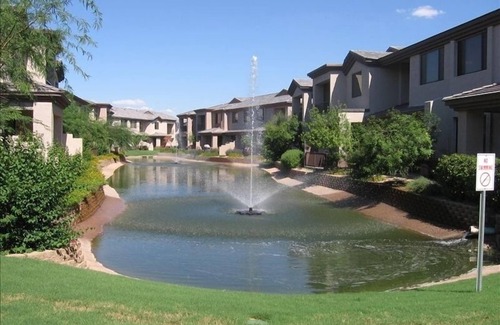 Fox Crossing Condo | Waterview Condo in Chandler/Ocotillo