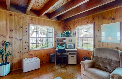 Cocoa House | Waterview home w/shared boat access, pier fishing, AC, W/D, WiFi
