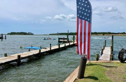 Cedar Point Hotel | Waterway Inn