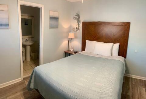 Cedar Point Hotel | Waterway Inn