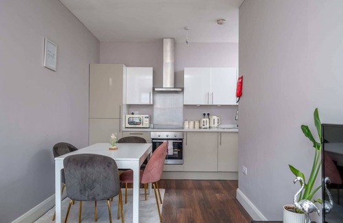 Watford Apartment | Watford Town Cntr 2 Bedroom Apartment Free Parking