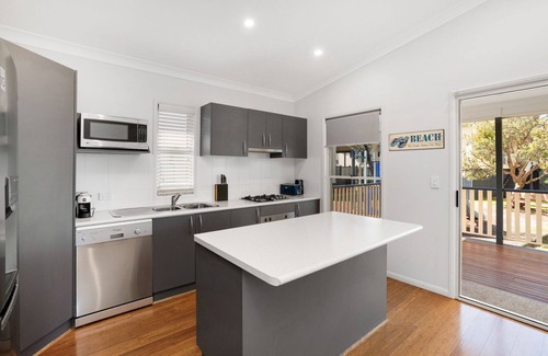 Eurong House | Wattlebird Cottage Eurong Fraser Island