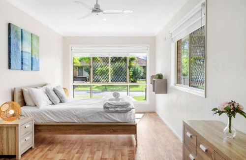 Eli Waters House | 'Wattlebird Lane' Sunny Family-Friendly Abode