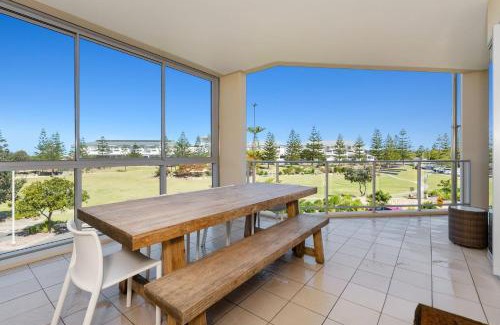 Kingscliff House | Wave Culture 1204 Beach Bliss - Apartment with complex Pool & Spa