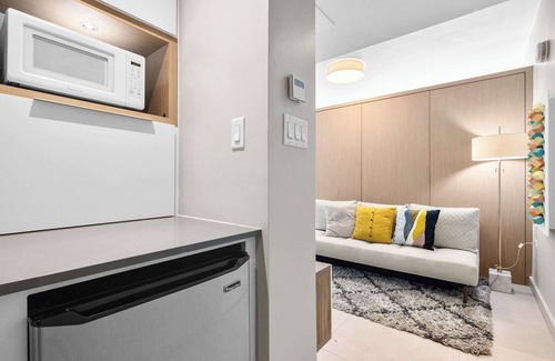 Puerta de Tierra Apartment | Wave Front Escape | Trendy Studio in Condado