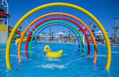 Quartier Industriel Hotel | Waves Aqua Resort