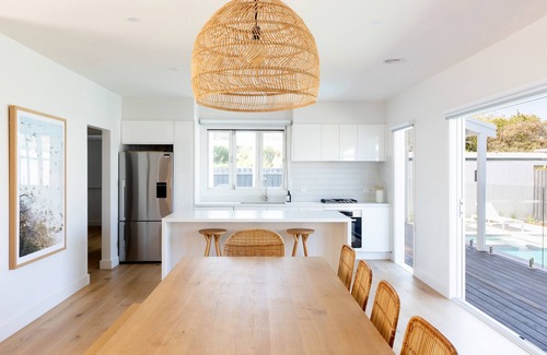 Blairgowrie House | Waves at Blairgowrie | Luxury 4 Bed + Heated Pool | Walk to beach & village