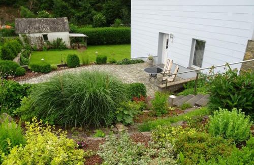 Waxweiler Apartment | Waxweiler Riverside Retreat
