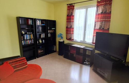 Bagnone Apartment | Wayne's house, a short walk to the waterfalls