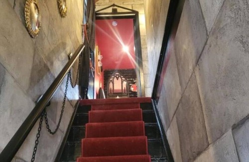 York Apartment | Wednesday's Family Rooms