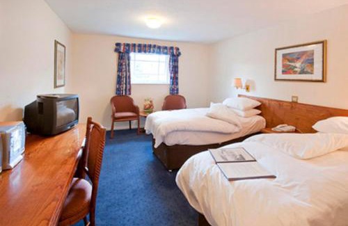 Charvil Hotel | Wee Waif by Greene King Inns