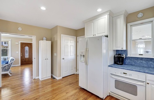 Long Branch House | Weekend and weekly rental across from Pier Village. This house has it all!