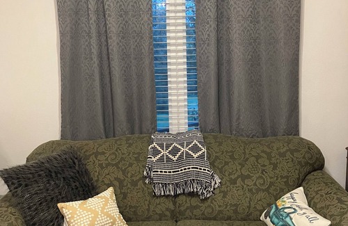 Caldwell House | Weekend Get-A-Way/Game Day Sleep-Over/BBQ Trail Local Central. We've Got it All!