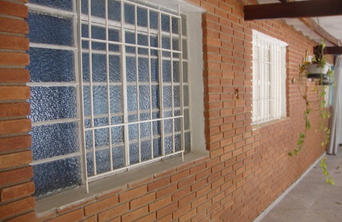 Mairipora House | Weekend = R$ 1,380.00, fireplace, heated pool and small pet for up to 12 people