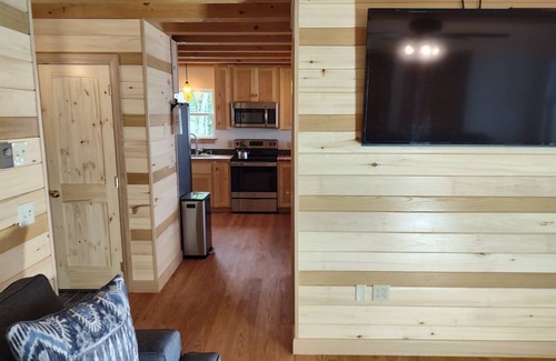Albion House | Weekly discounts avail. Get away at this New house on Lovejoy Pond in Albion