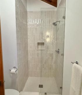 Caye Caulker Hotel | Weezie's Ocean Front Hotel and Garden Cottages