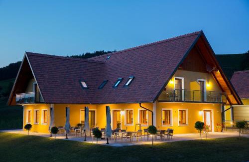 Ratsch House | Weingut-Gästezimmer UHL
