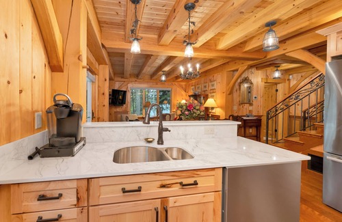 Meredith House | Wekepeke Point Estate on Lake Winnipesaukee
