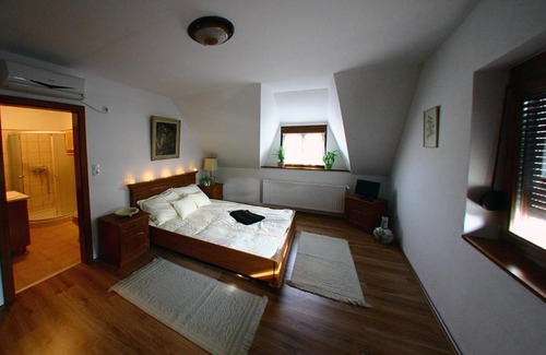 Mecseknadasd House | Wekler Családi Pincészet és Panzió