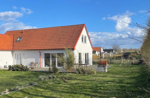 Listarum Villa | Welcome to a charming house on Österlen near beautiful nature, golf and sea!