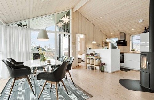 Kelstrup House | Welcome to a relaxing family vacation close to the beach and lots of activities.