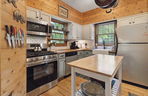 Sloans Valley Cabin | Welcome to Charming Get-A-Way – Your Ultimate Escape!nn