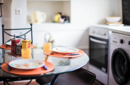 Cogners House | Welcome to Cogners 20 beds with 3 gardens in a quiet village