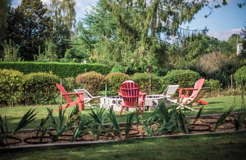 Cogners House | Welcome to Cogners 20 beds with 3 gardens in a quiet village