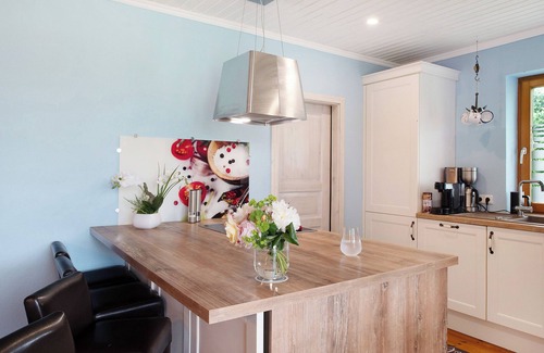 Upahl Apartment | Welcome to the Duck House – Your Cozy Country Getaway