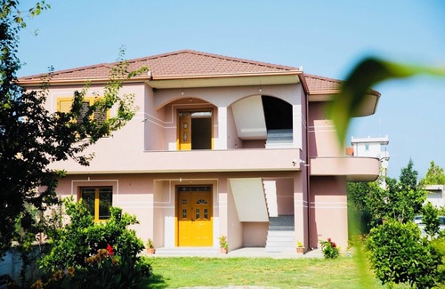 Rade House | Welcome to Dreamy Escape
