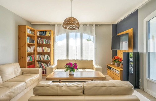 Meschers-sur-Gironde House | Welcome to this comfortable and beautiful cottage near the sandy beach.