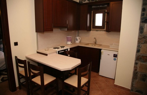Vlachiana House | Welcome to Guesthouse Yades, Quad Studio!
