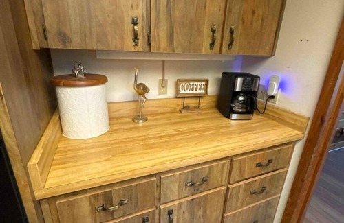 Mount Plymouth Cabin | Welcome To Orlando's Chic Cabin! KING BED, FIREPLACE, SAUNA, HOT TUB, GAMES