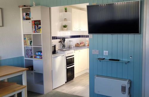Great Yarmouth Ski Chalet | Welcome to our 2 bed chalet on the beautiful Norfolk sunrise coast.