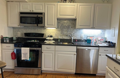 Annandale House | Welcome to our home located in Annandale, Virginia. Inside the Capital Beltway