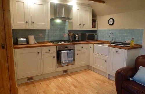 Isle of North Uist Cottage | Welcome to our romantic, traditional thatched blackhouse; an ideal retreat