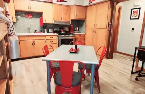Normal House | Welcome to Redbird Ranch: Your Cozy Campus Retreat at Illinois State